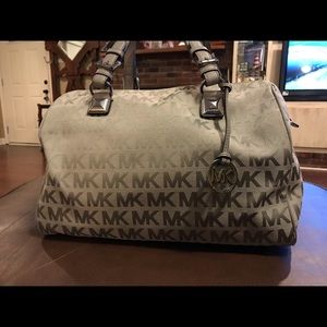 Michael Kors Signature Grayson Large Satchel